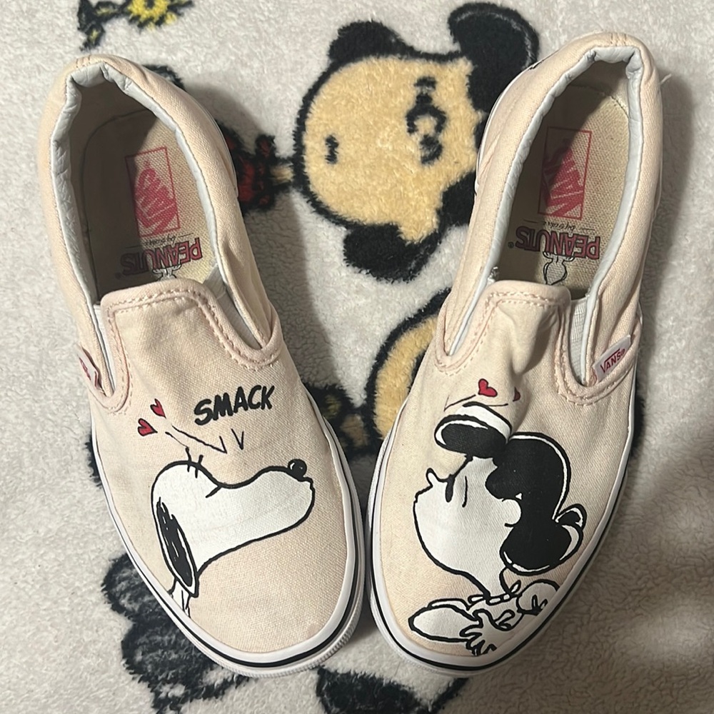 VANS-Peanuts Edition- worn once, practically new. Very cute and comfortable.